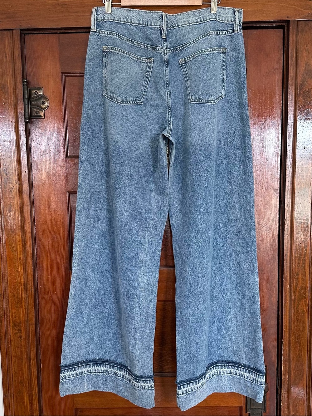 New Gap Mid Rise UltraSoft Wide Leg Baggy Jeans
Size 10 Tall Relaxed Slouchy Y2K - Picture 3 of 13